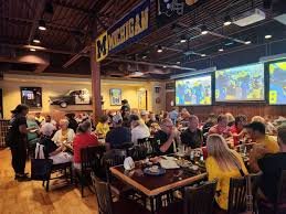 Bunkers Grill and Patio Bar - Image 3