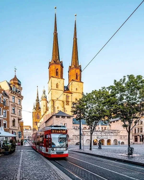 Halle (Saale) cover