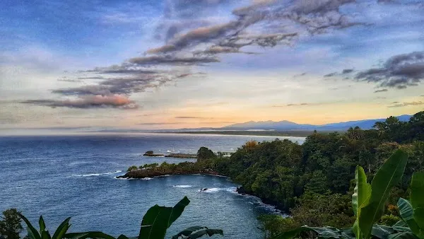 Quepos cover