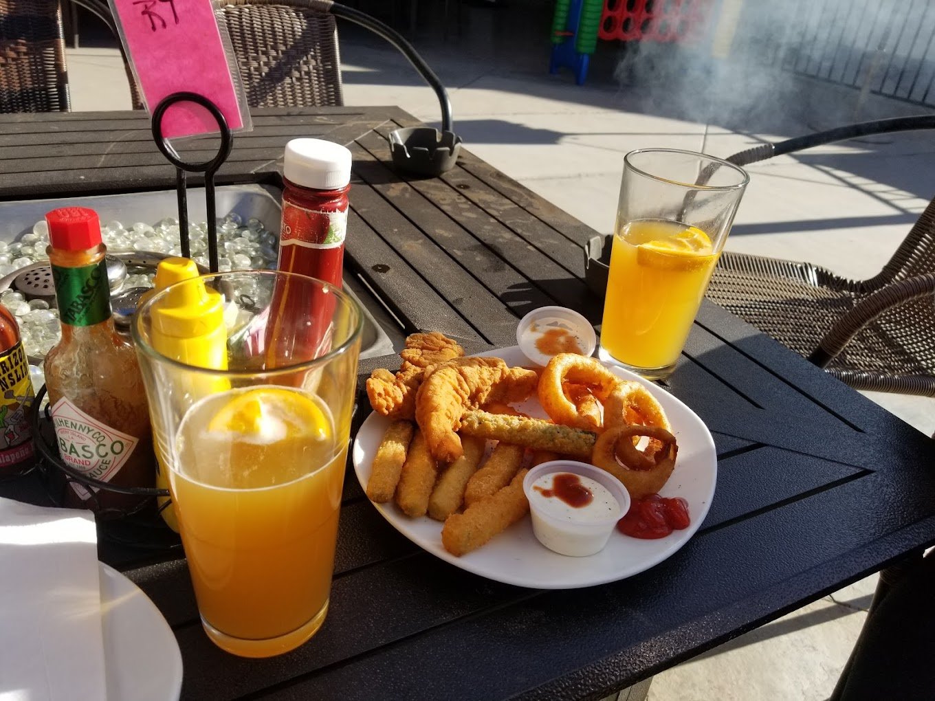 McMashers Sports Bar & Grill