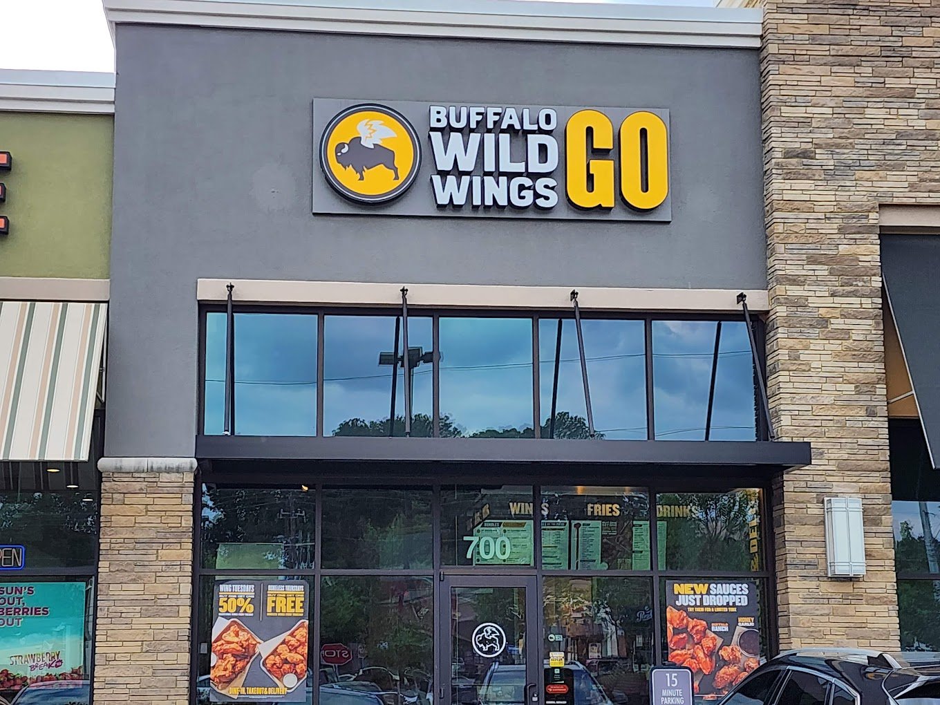 Buffalo Wild Wings 'GO' - Image 2