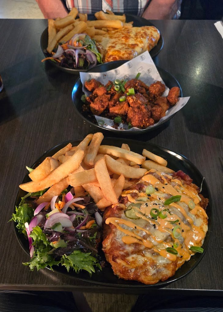 The Sporting Globe Bar & Grill Watergardens