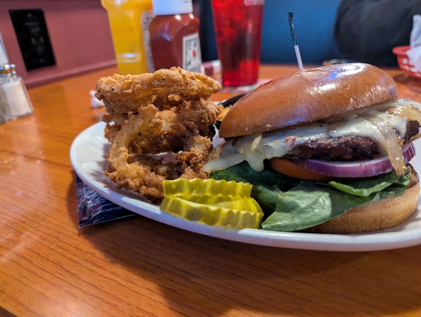 Dillons Restaurant & Sports Bar - Image 2