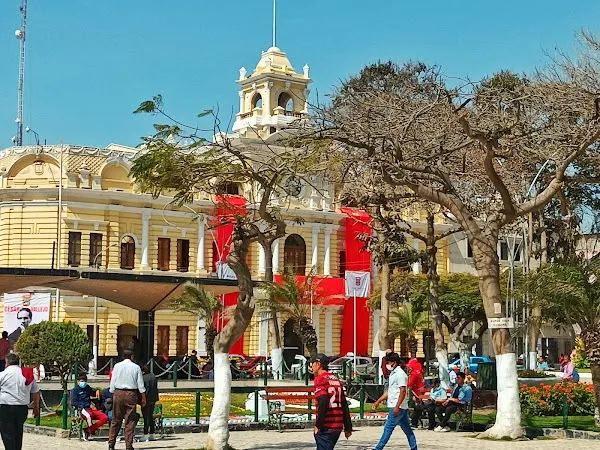 Chiclayo cover