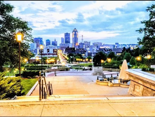 Des Moines cover