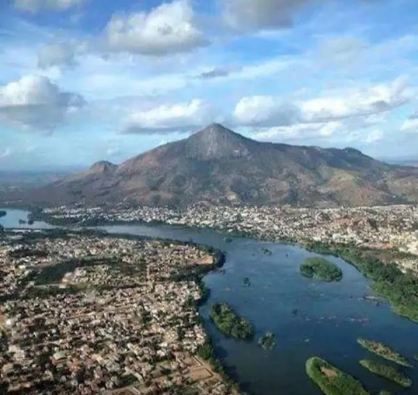 Governador Valadares cover
