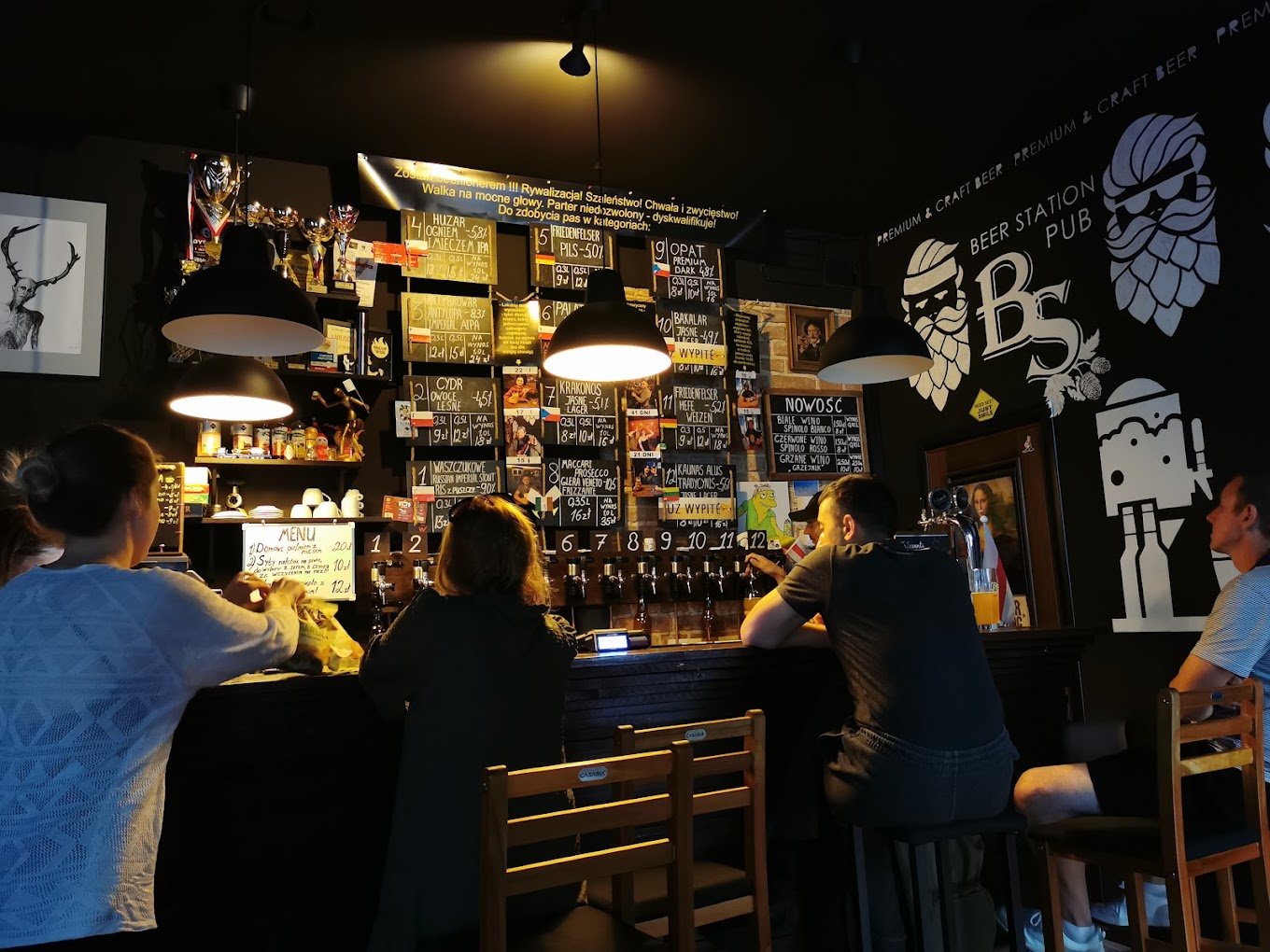 Legends Bar - Image 2