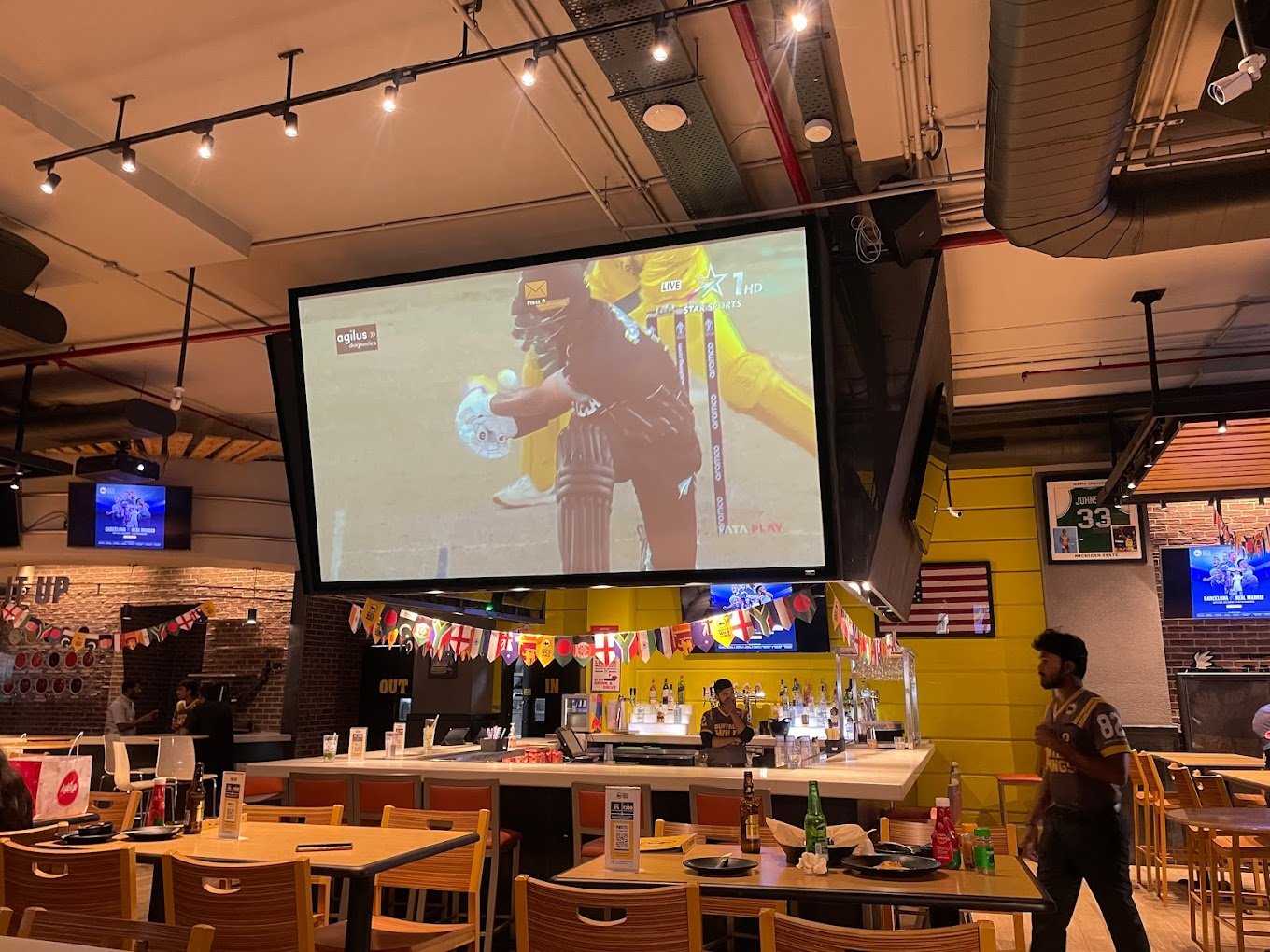 Buffalo Wild Wings - Image 2