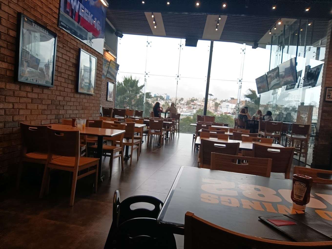 Buffalo Wild Wings - Image 2