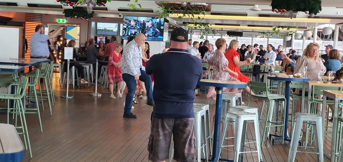 Helm Bar & Bistro - Image 2