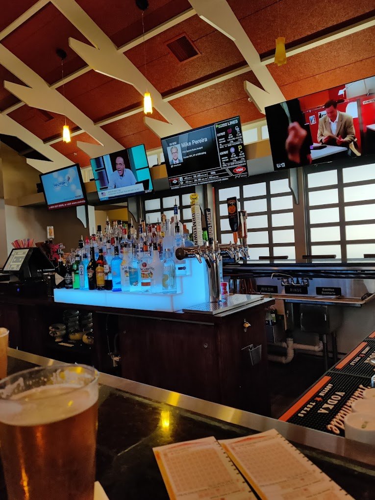 Koi Chinese Cuisine & Lounge