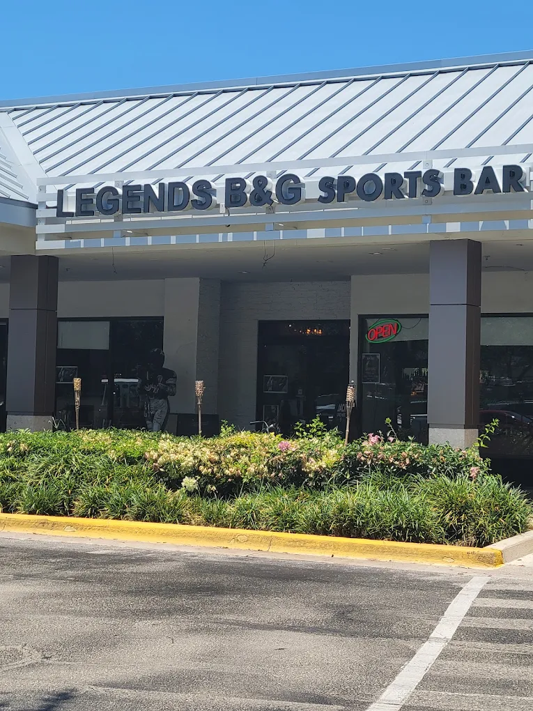 Legends Sports Bar - Image 2