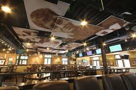 Manning's Sports Bar & Grill - Image 2