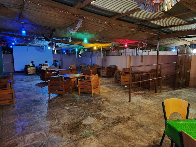 T-ROSES | FOOD. DRINKS. GRILLS