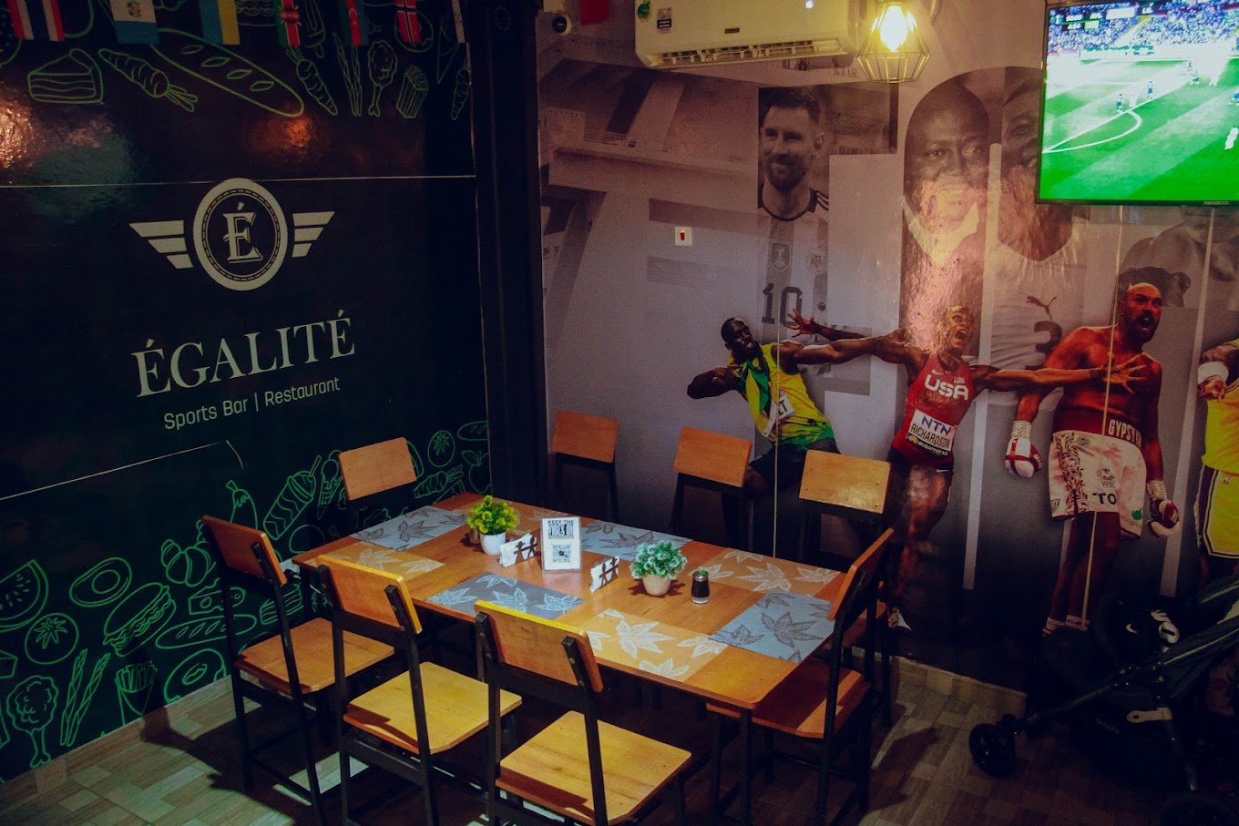 Égalité Sports Bar and Restaurant - Image 2