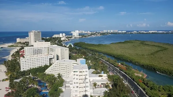 Cancún cover