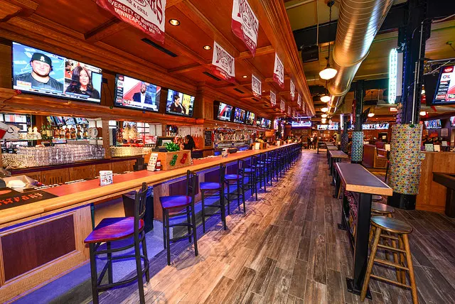 Brothers Bar & Grill - Image 2