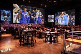 Blondies Sports Bar & Grill - Image 3