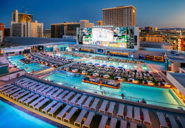 Stadium Swim at Circa - Image 3
