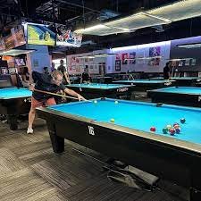 Freezer's Sports Bar & Grill