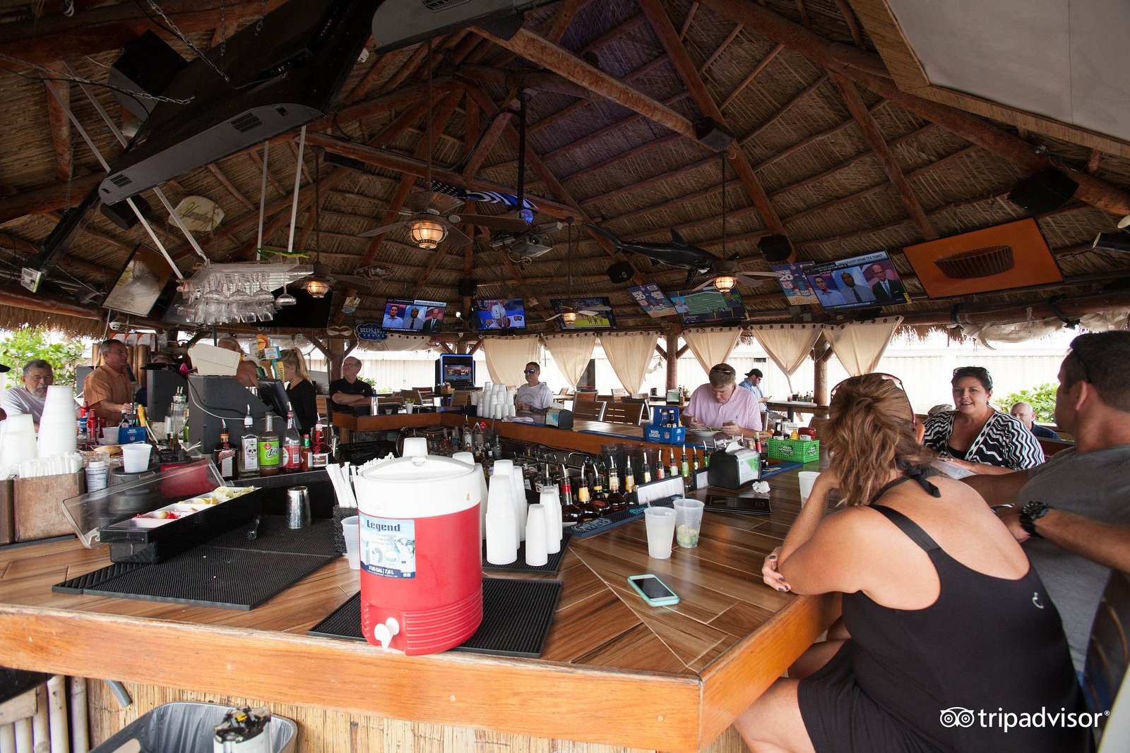 The Vikings Hut @ Ocean Manor Resort - Image 2