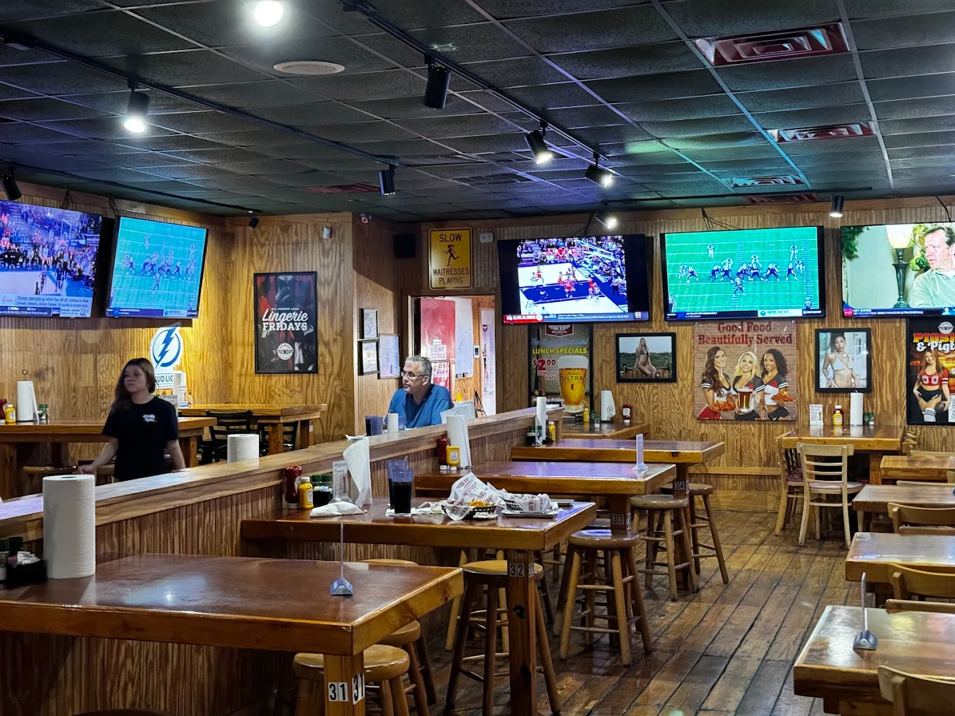 WingHouse Bar & Grill - Image 2