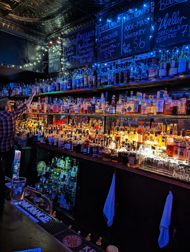 Delilah's - Image 3