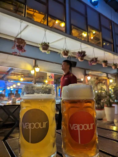 Vapour Brewpub and Diner logo