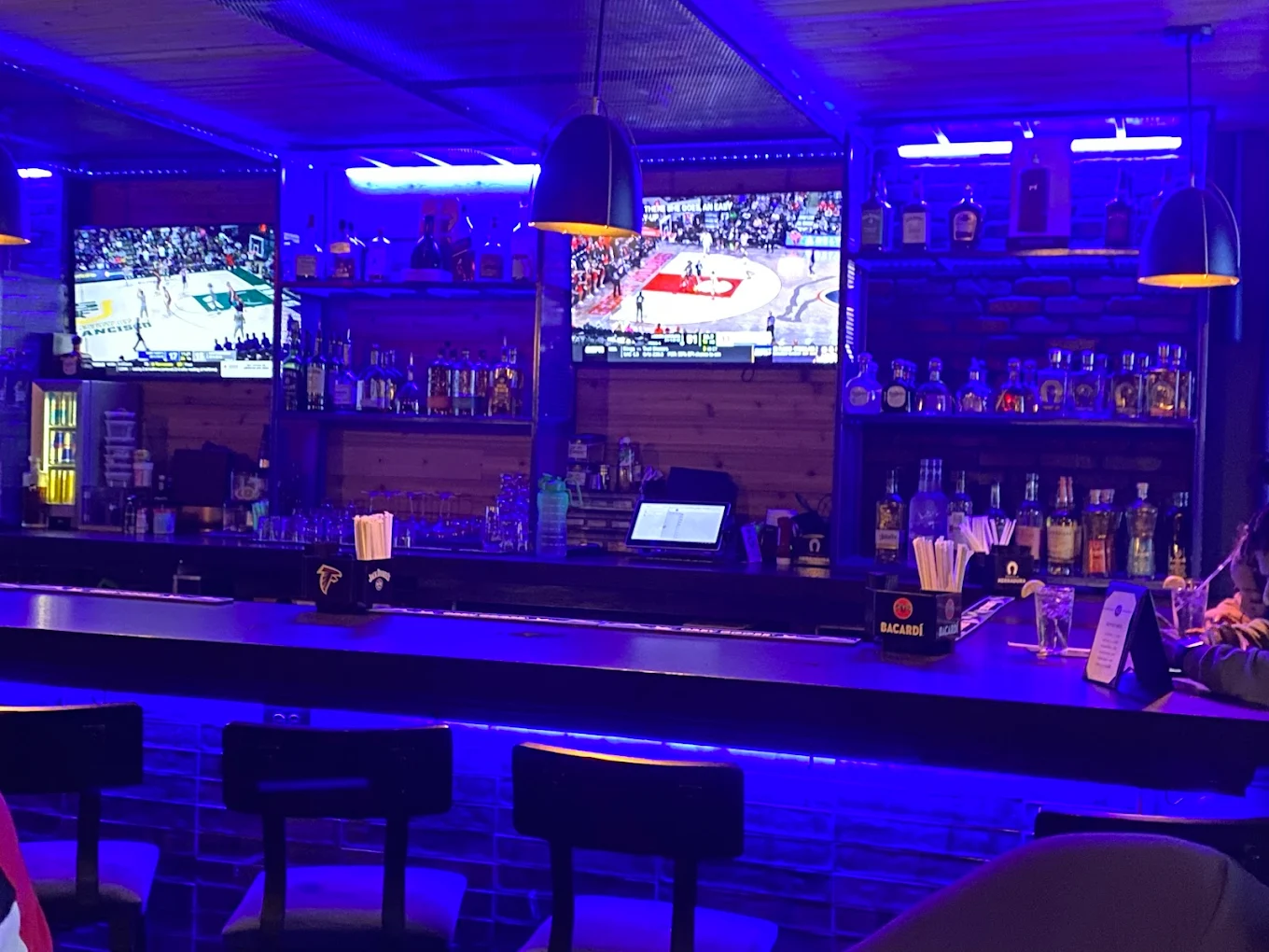 42 Bar and Grill logo