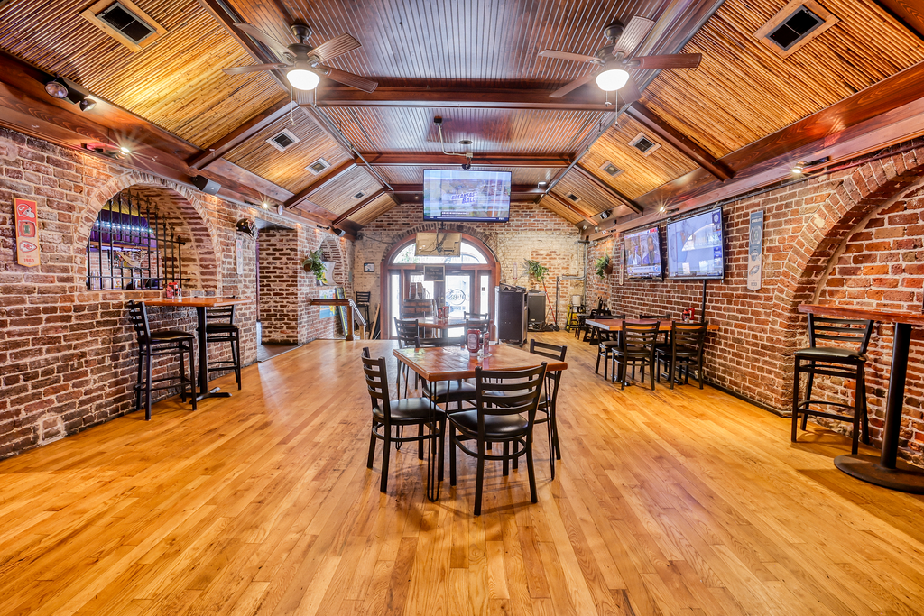 Dub's Pub - Image 4