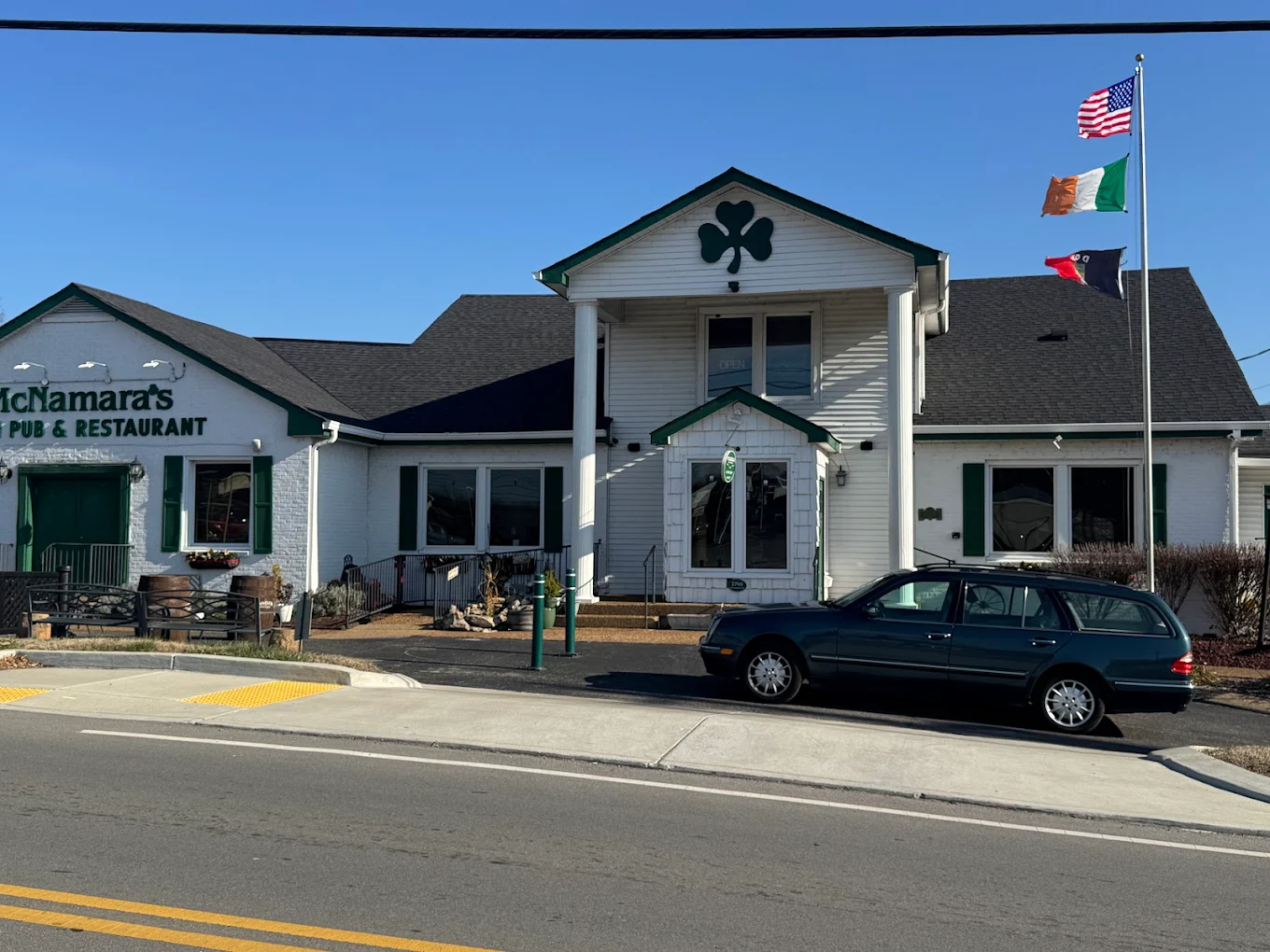 McNamara's Irish Pub & Restaurant - Image 2