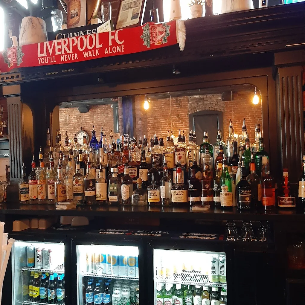 Boland's Bar and Patio - Image 2