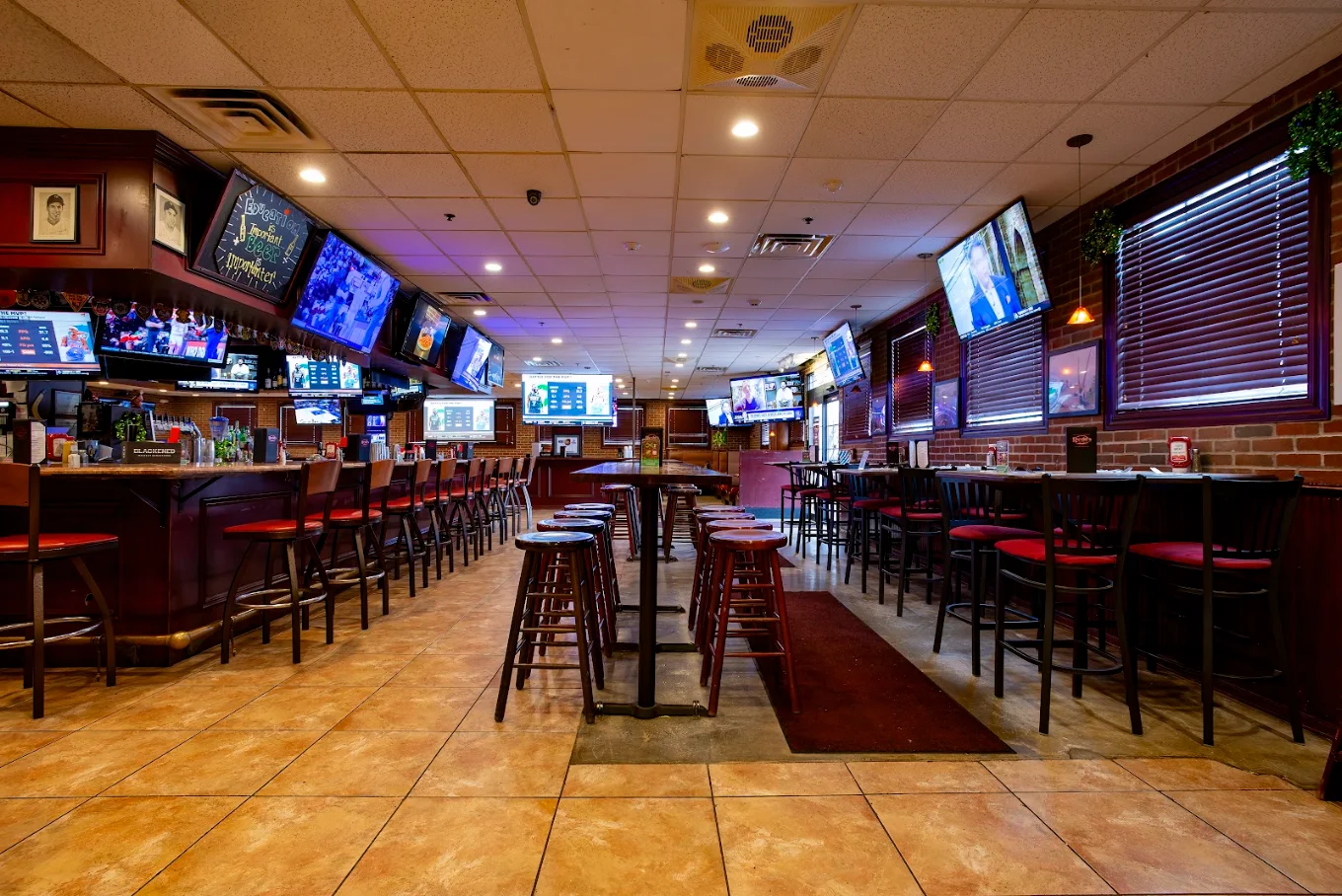 Redd's Restaurant and Bar
