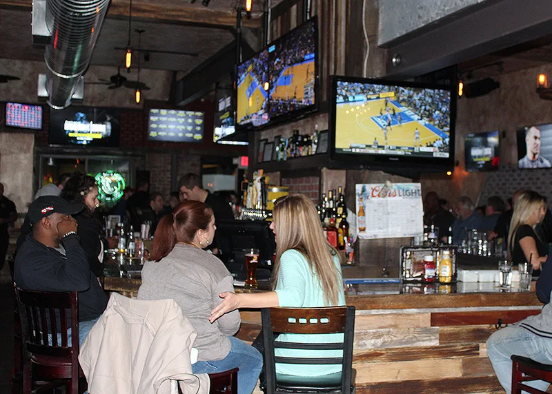 RC Dugans Craft Beer and Wing House