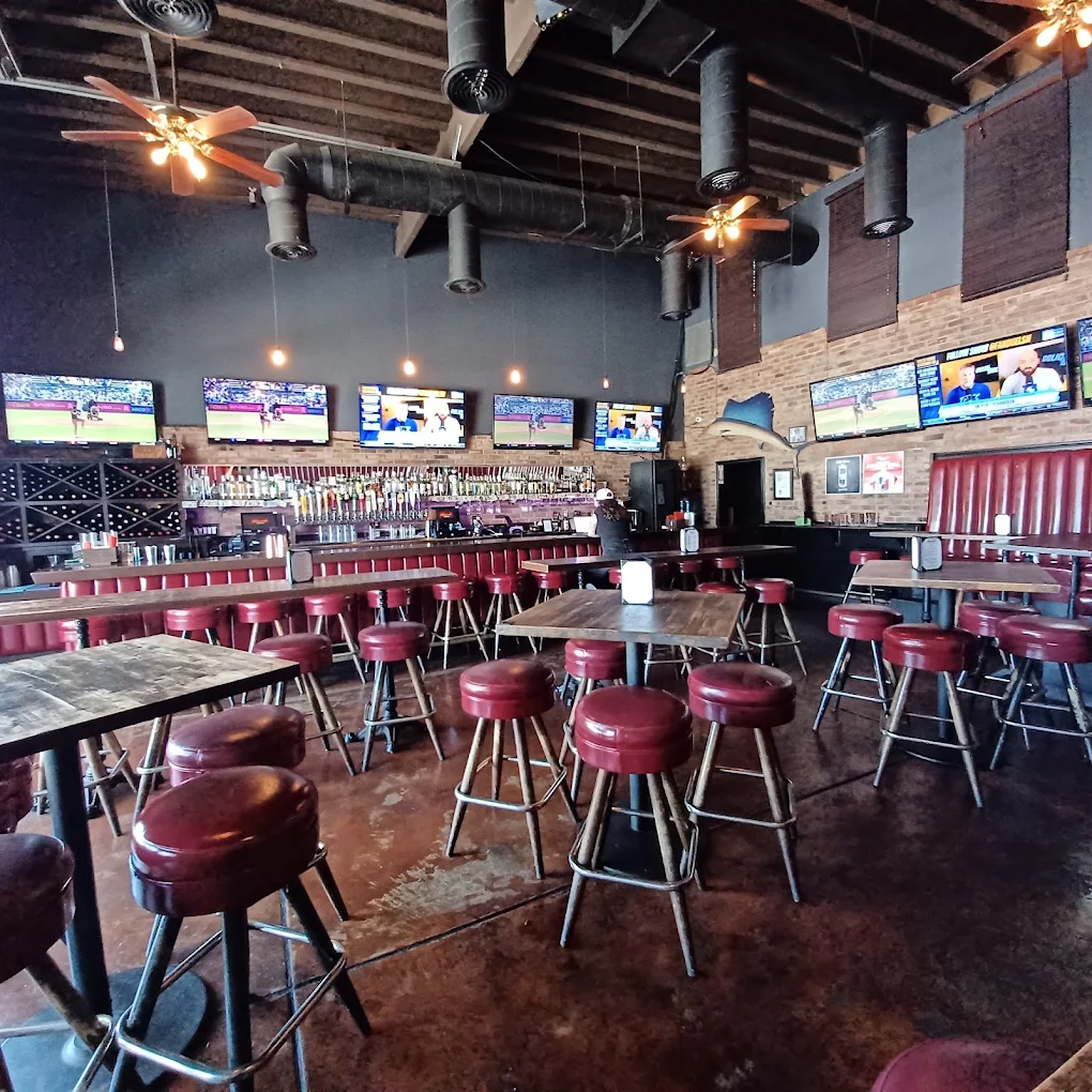 Rocco's Tavern logo