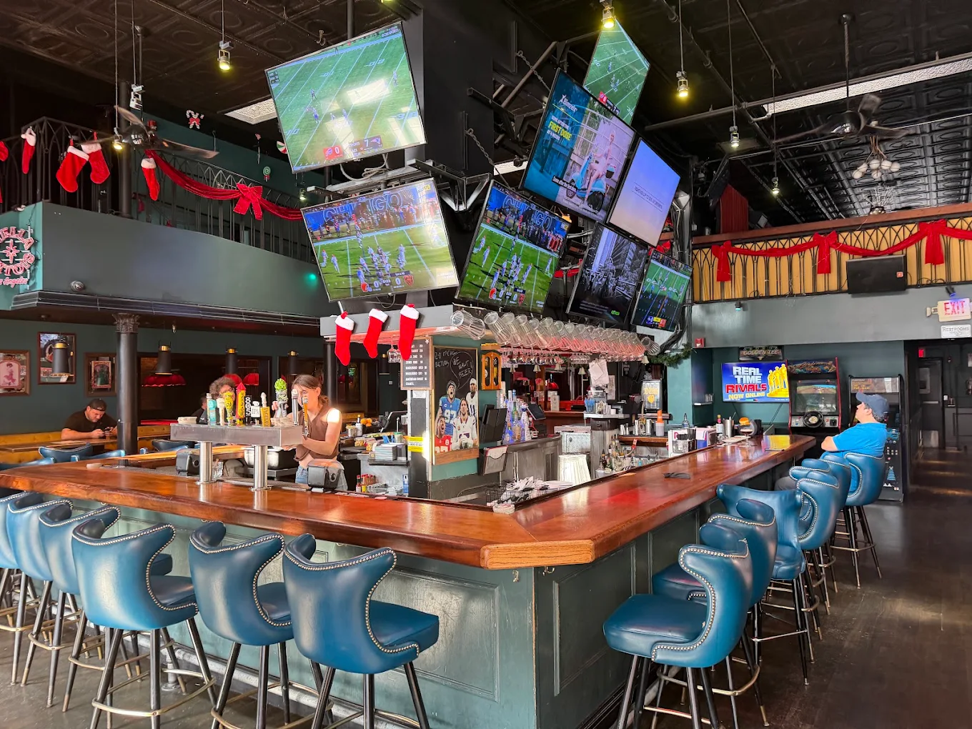 Q's Billiard Club and Restaurant  - Image 2