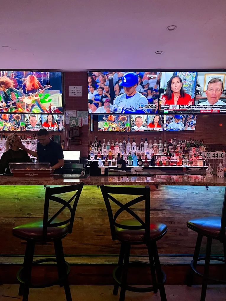 3 and Out Sports Bar and Lounge - Image 2