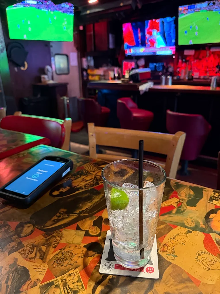 Barney's Beanery - Image 3