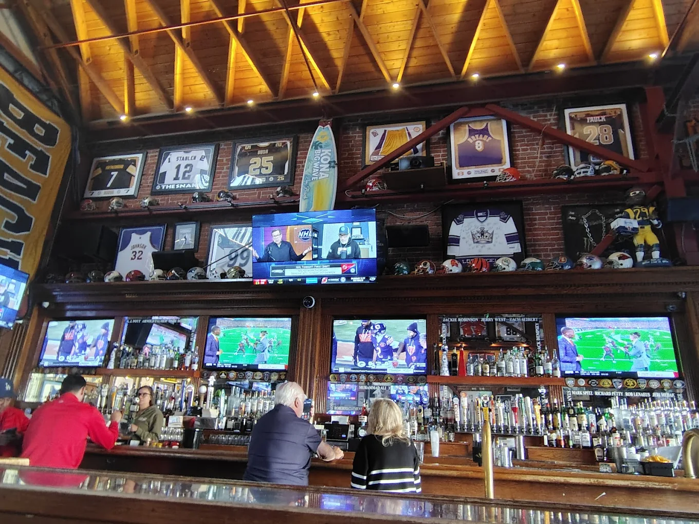 Legends Sports Bar  - Image 2