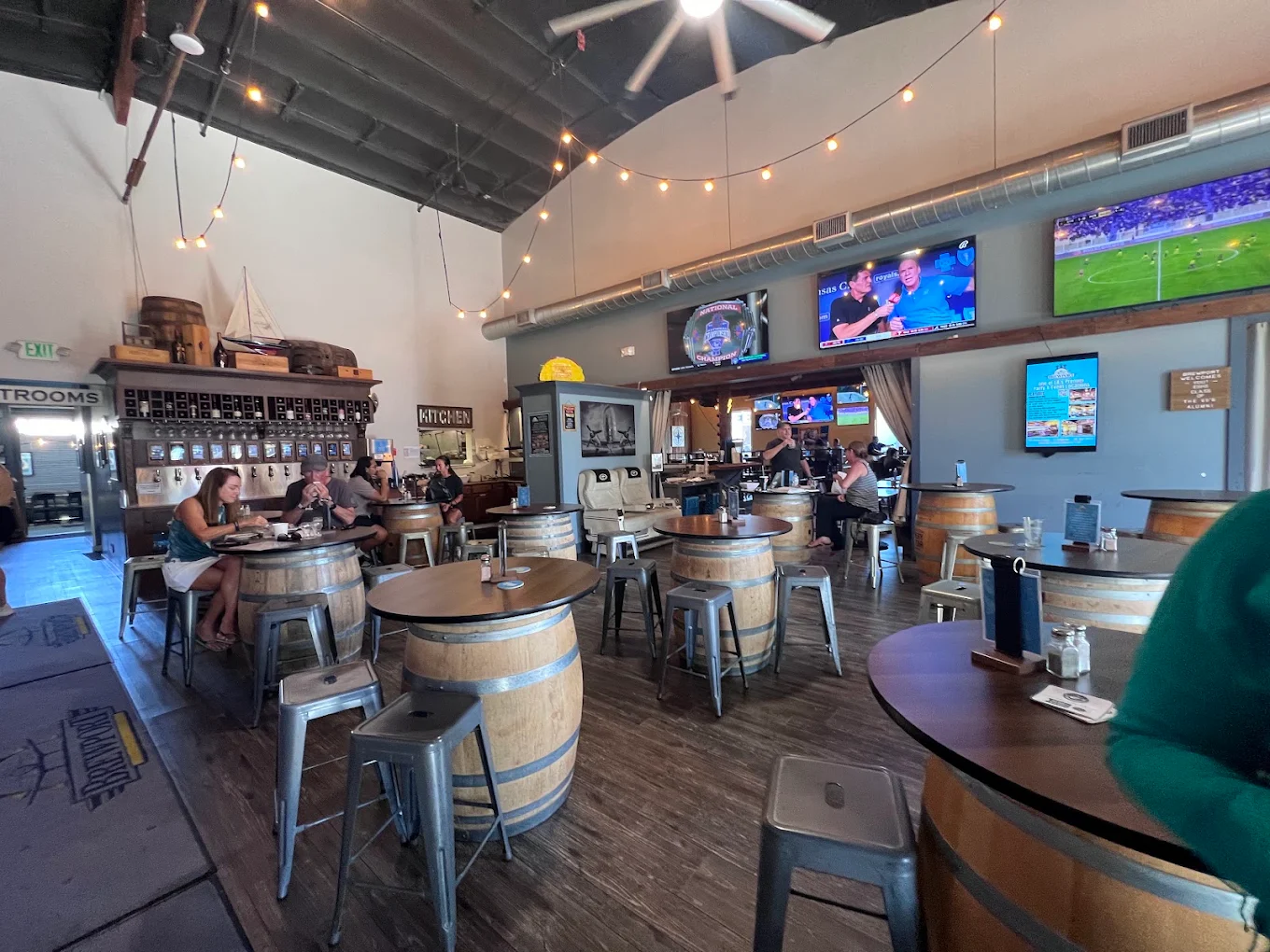 Brewport Tap House and Kitchen  logo