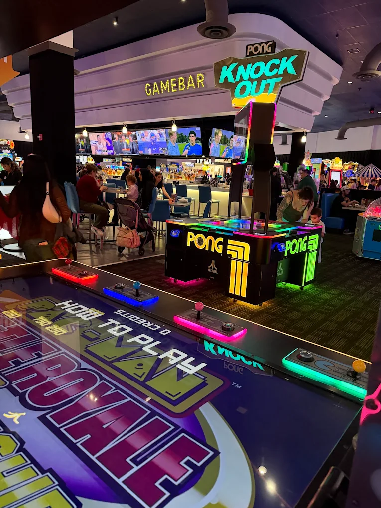 Dave and Buster's - Ontario - Image 3