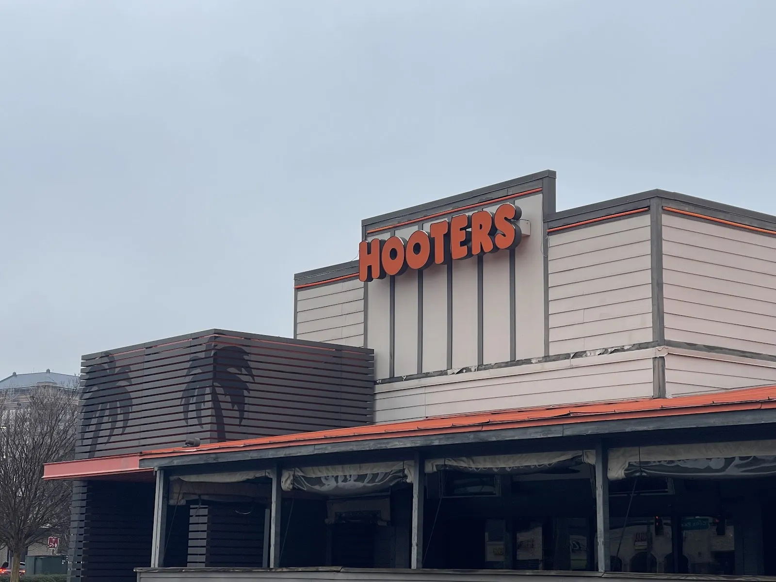 Hooters logo