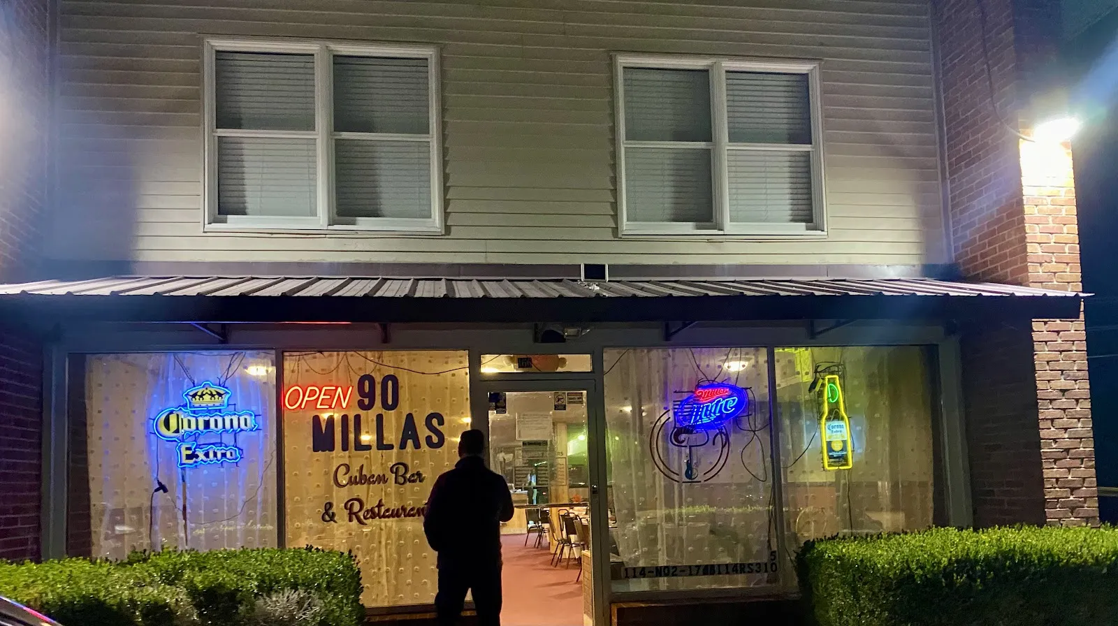 90 Millas Cuban Bar & Restaurant logo