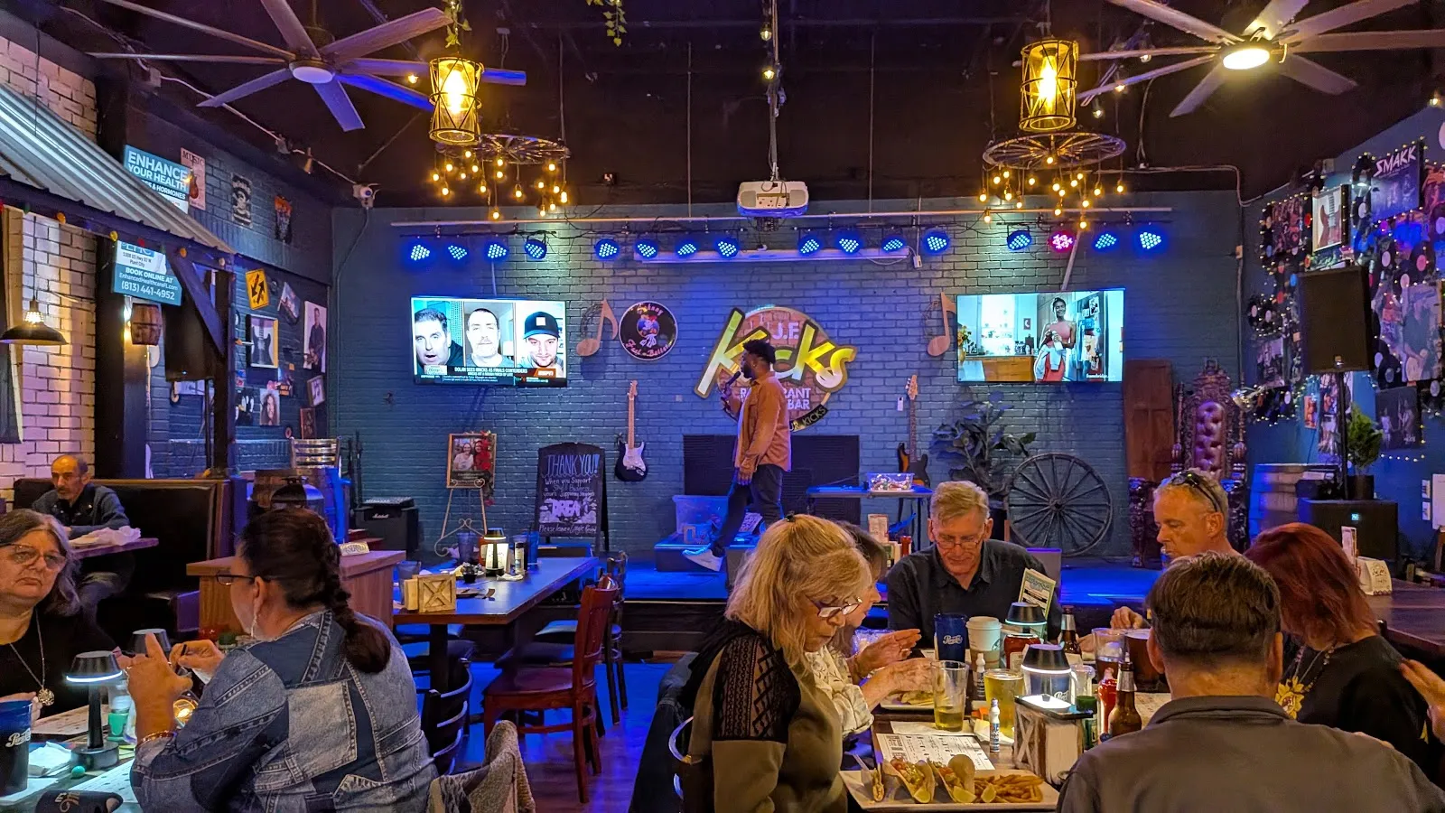 JF Kicks Restaurant & Patio Bar - Image 4