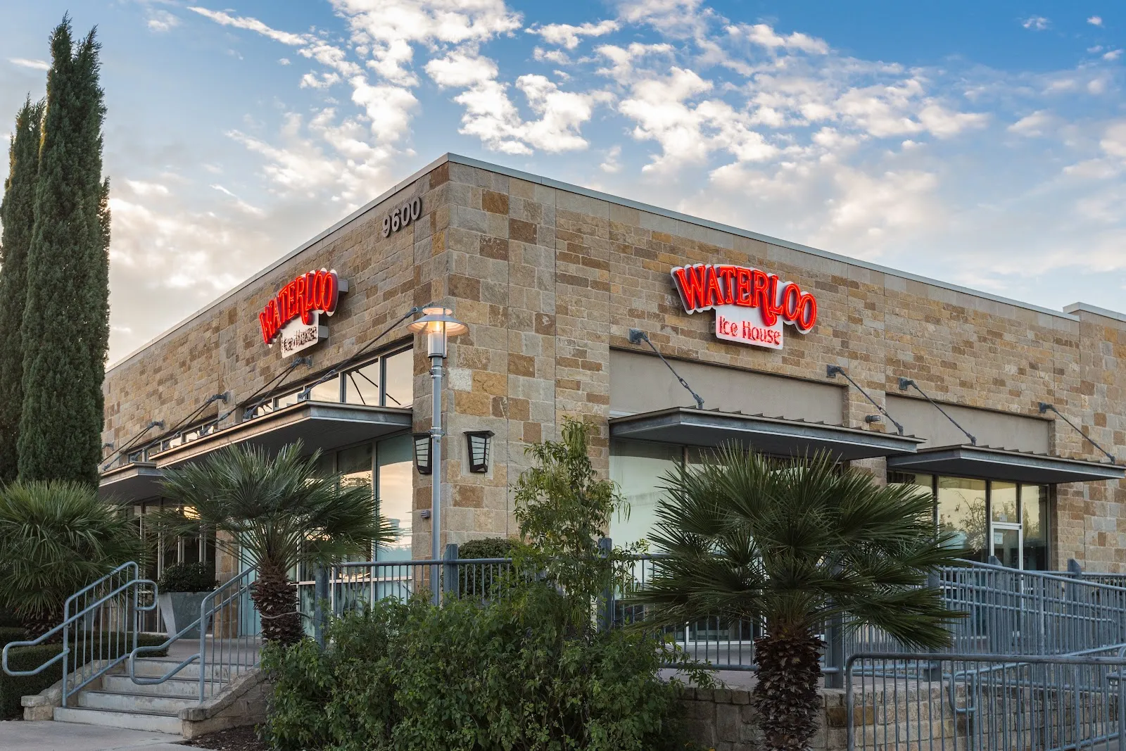 Waterloo Ice House Southpark Meadows logo