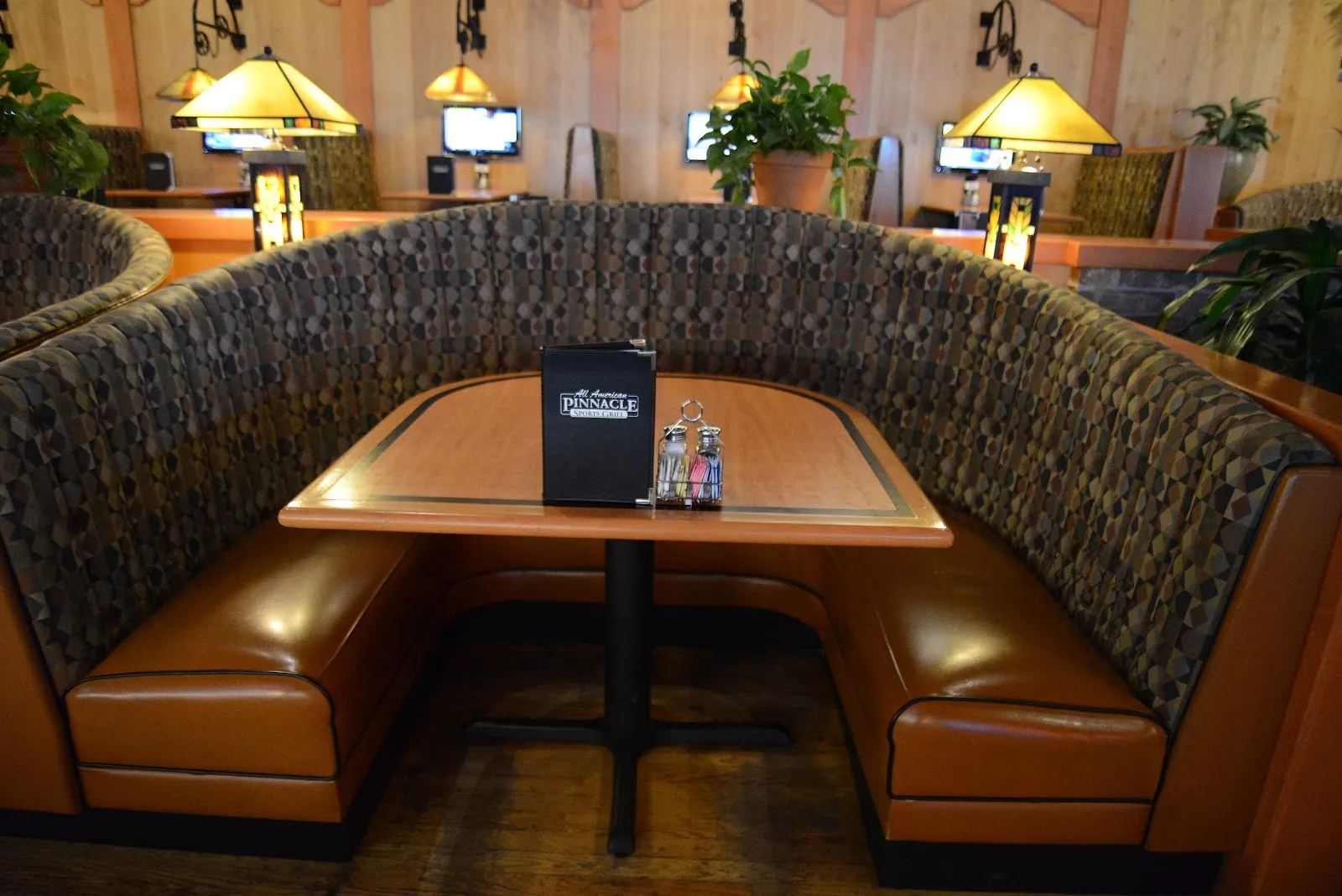 Pinnacle Sports Grill - Image 3