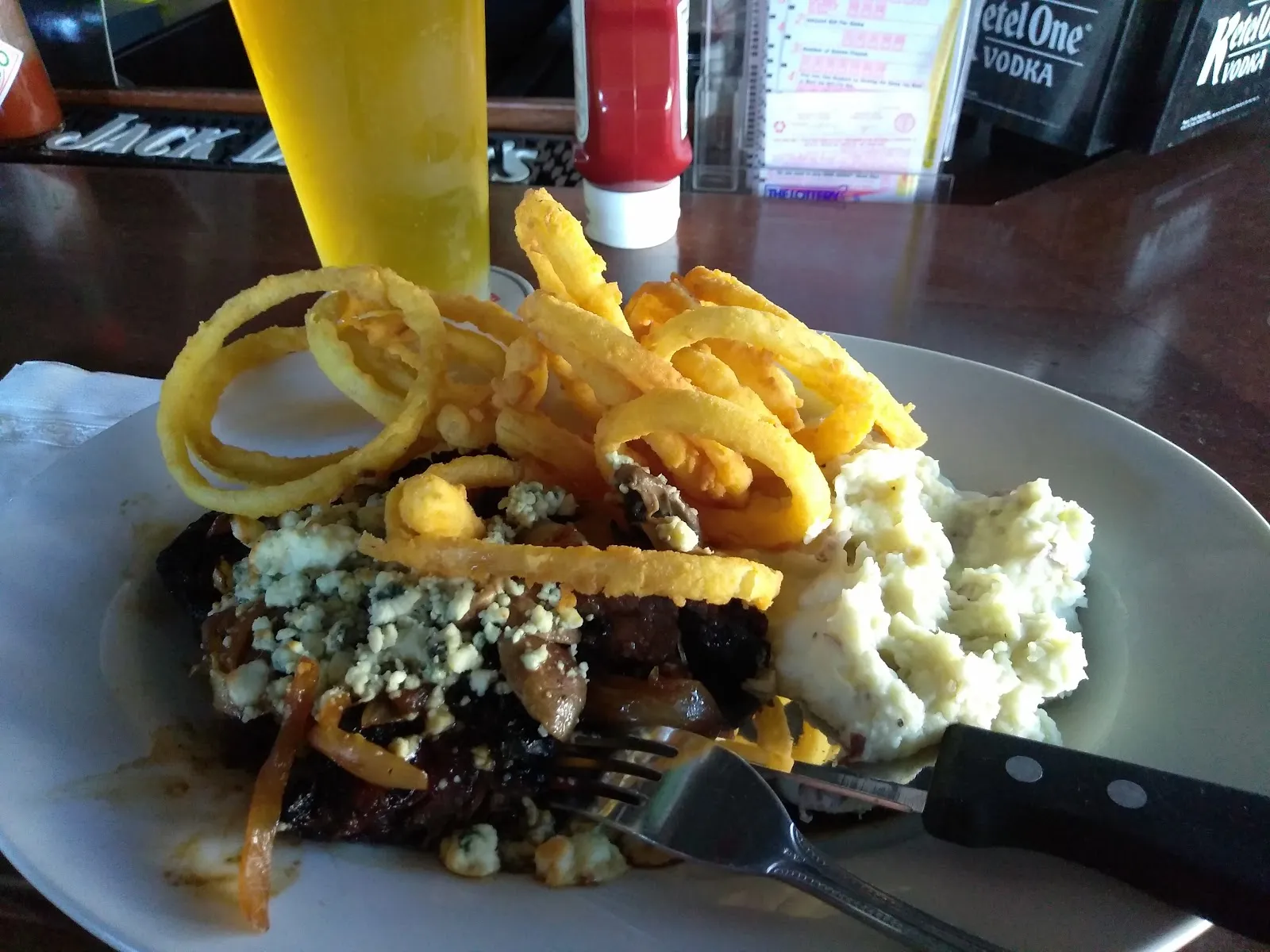 PJ's Bar & Grill - Image 3