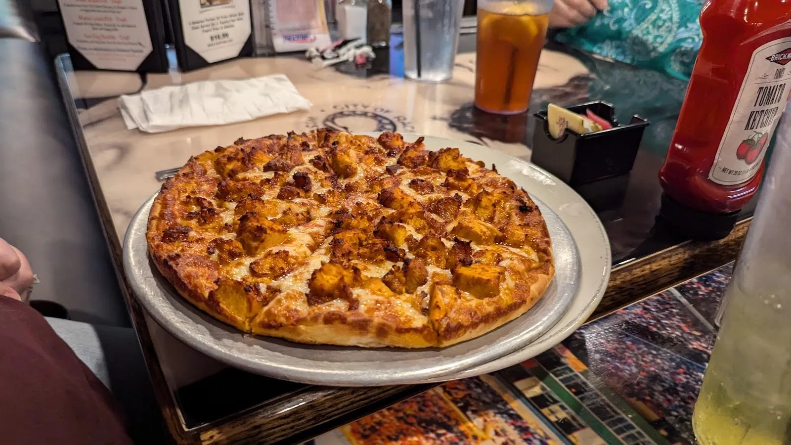 D’Ann’s Sports & Entertainment Restaurant - Image 2