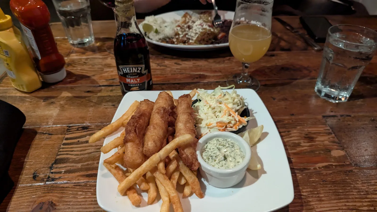 Murphy's Tap House logo