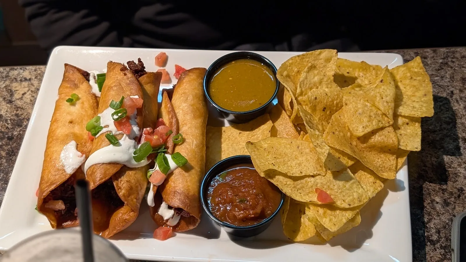 Holidays Pub & Grill - Image 2